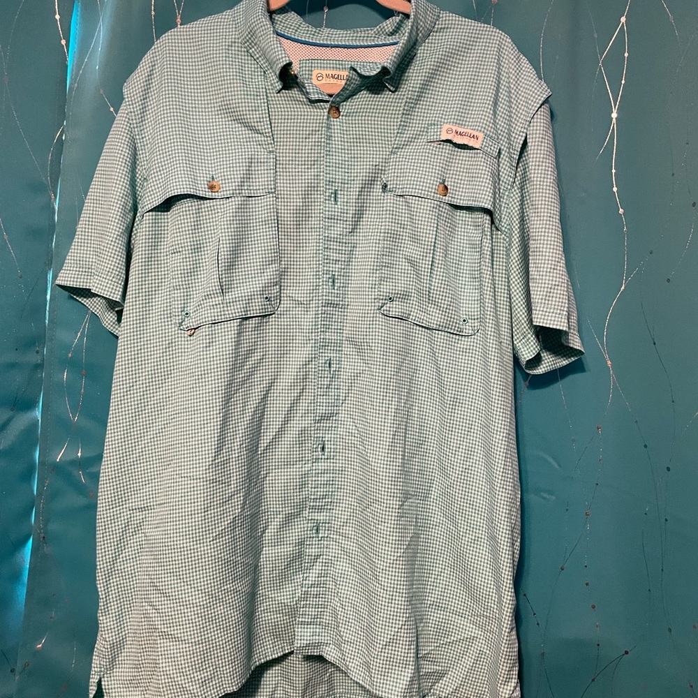 Short sleeve button up